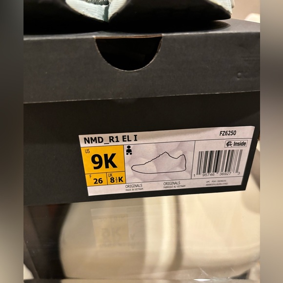 2022
NMD_R1 J 'Almost Blue' - Picture 4 of 5